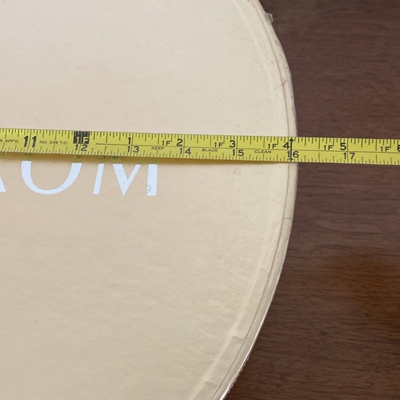 Vintage Nordstrom Silver and Gold Hatbox with Rope Handle - Picture 11 of 13